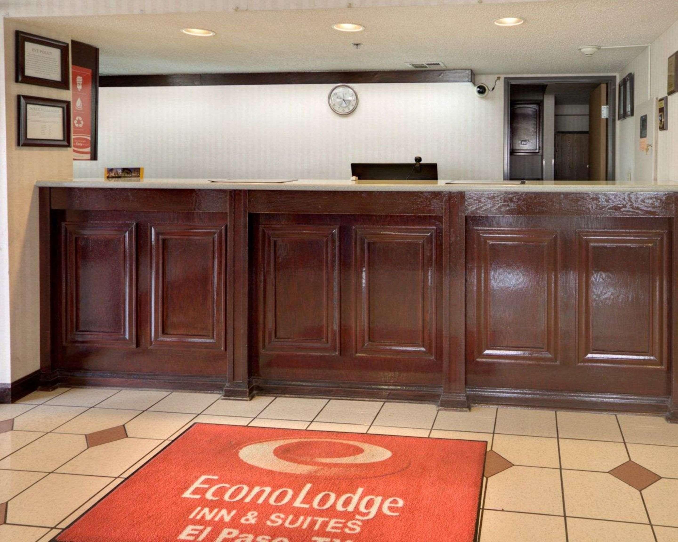 Econo Lodge Inn & Suites El Paso Buitenkant foto