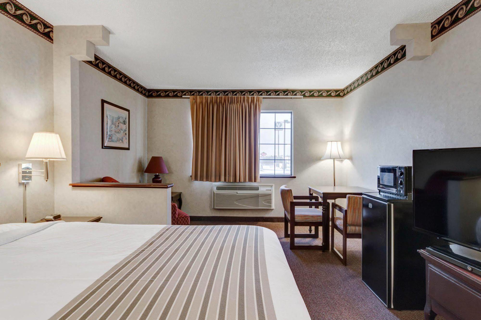 Econo Lodge Inn & Suites El Paso Buitenkant foto